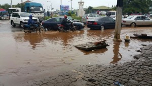Article : Quand le déluge est dense, l’arche de Conakry tangue